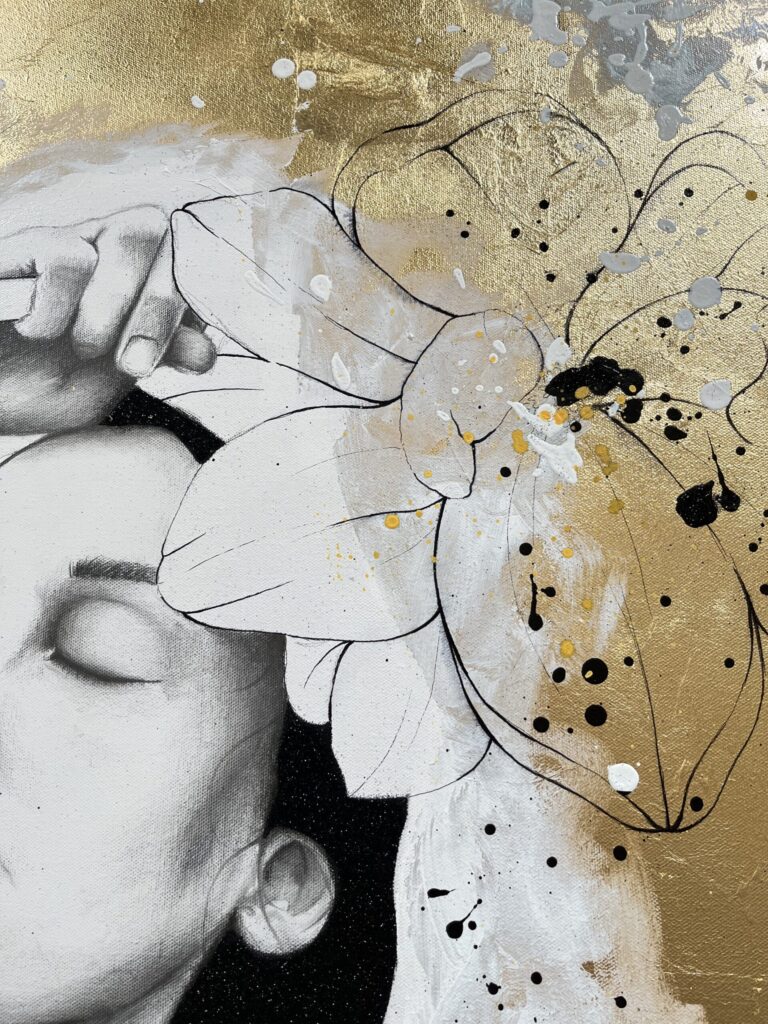 Details Bild Dog Days Blume über Kopf gehalten Bild leicht angewinkelt Nadine Elsner